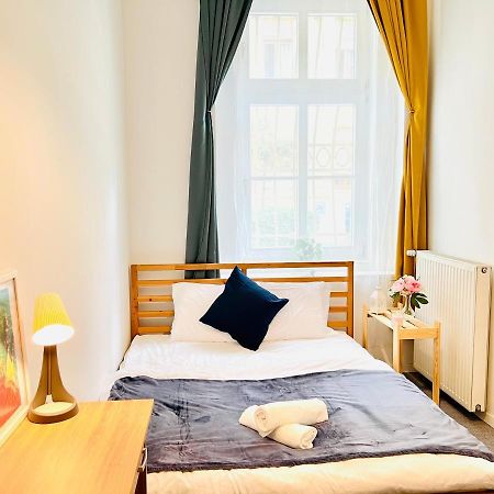 Rozsa Apartment Budapest Esterno foto