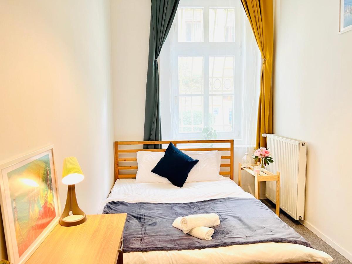 Rozsa Apartment Budapest Esterno foto