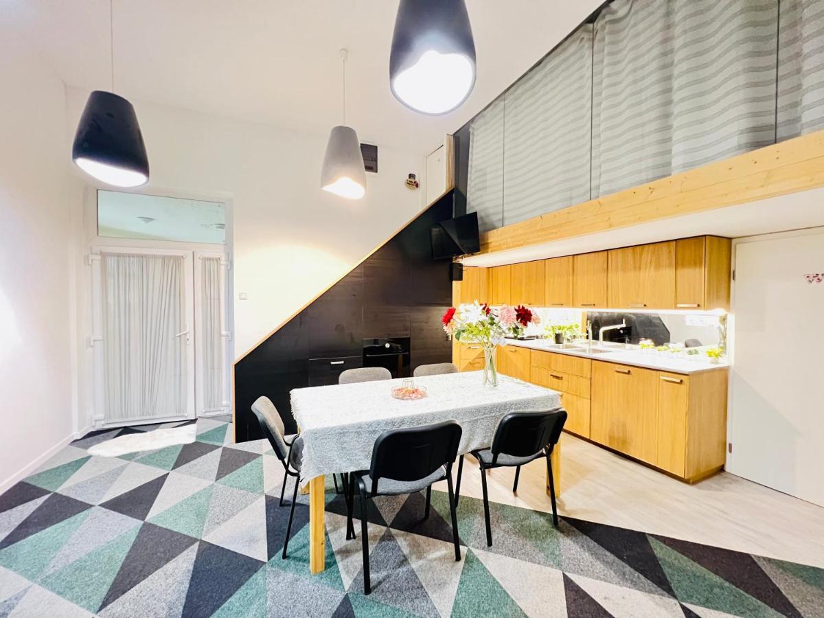Rozsa Apartment Budapest Esterno foto